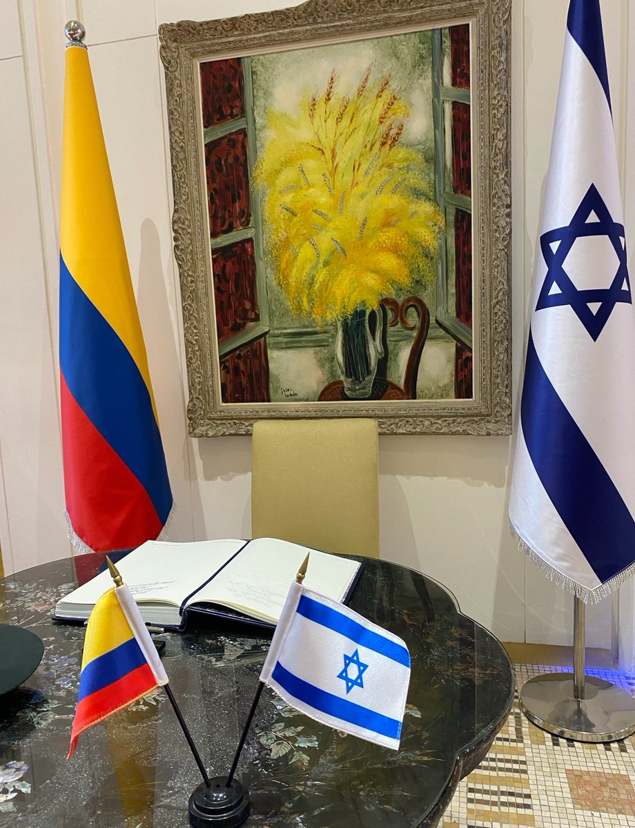 Petro anuncia que Colombia rompe relaciones con Israel. 

Adiós Petro. Estoy segura que la mayoría del pueblo colombiano está en contra de su decisión.