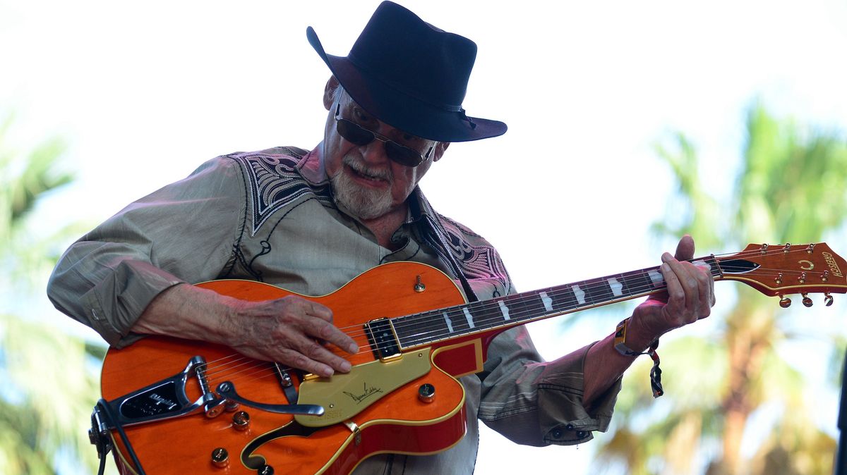 Duane Eddy, a Gretsch-wielding rock 'n' roll legend who helped pioneer the rock guitar instrumental, has died at the age of 86