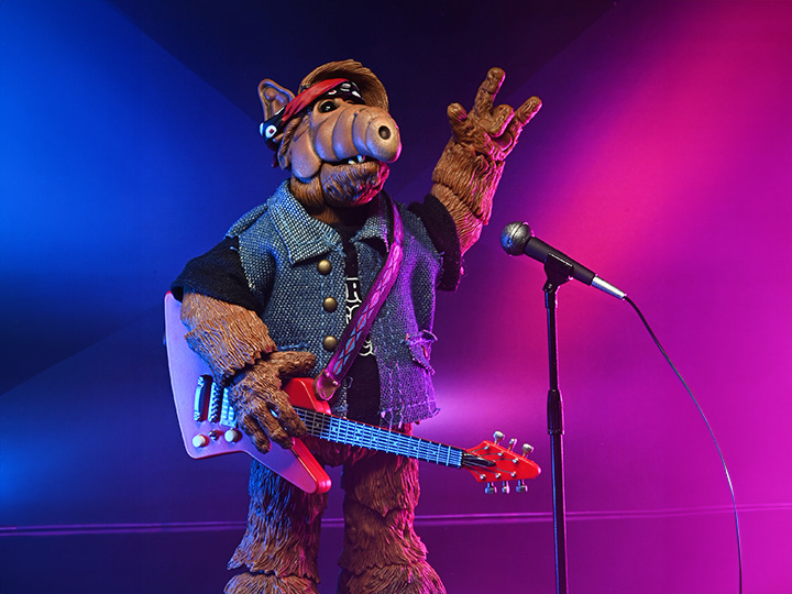 NECA ALF Ultimate Born to Rock ALF Action Figure available for pre-order!

bit.ly/3xSPi83
#neca #alf #rockALF #bigbadtoystore #bbts