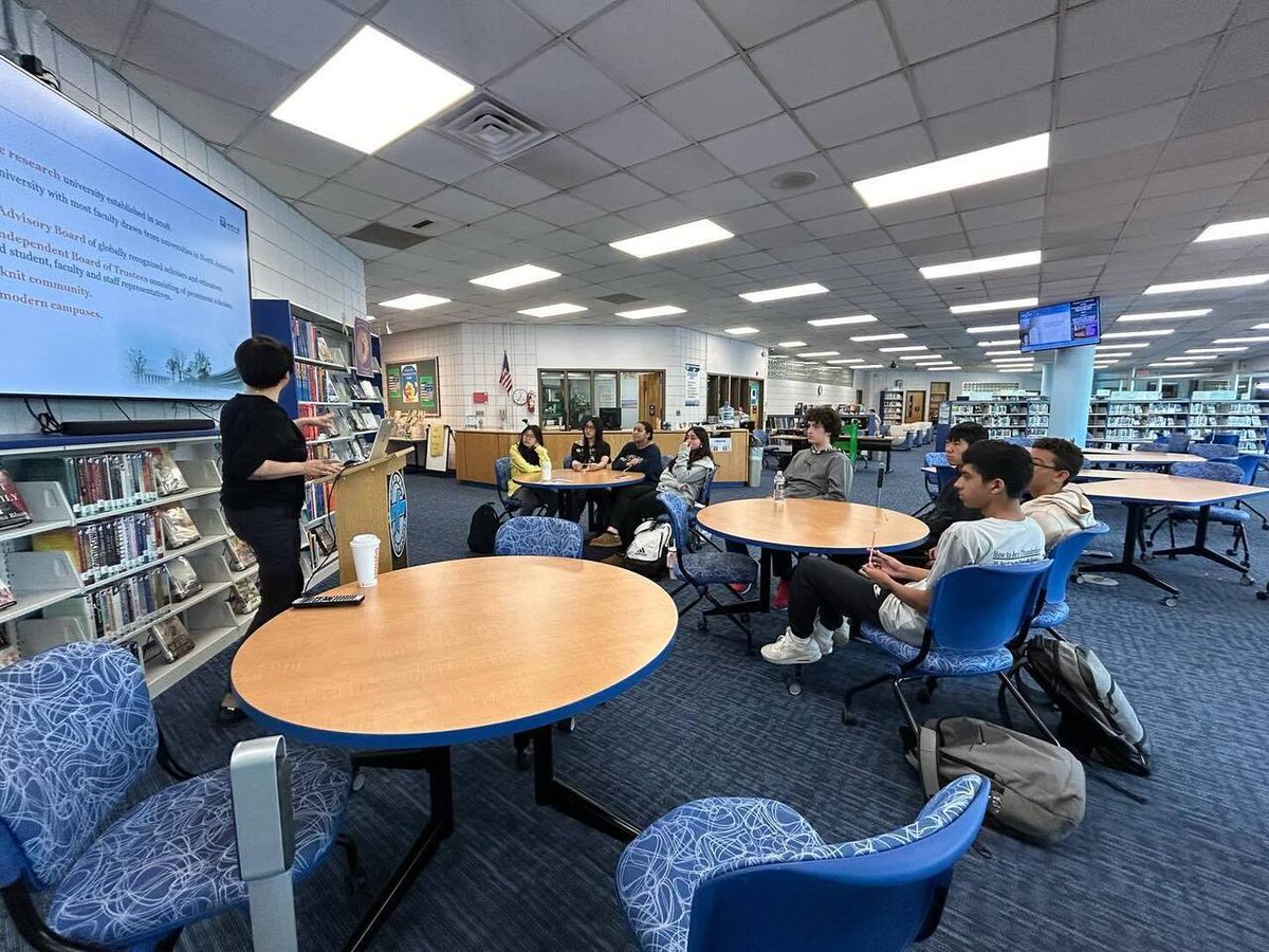 It’s interesting for our students to learn more about an international private college with the guest speaker, Mrs. Jie Zhang. She retired from NY High School as a principal and is currently a dean at Westlake University in Hangzhou city of China. instagr.am/p/C6cD7qXPdfL/