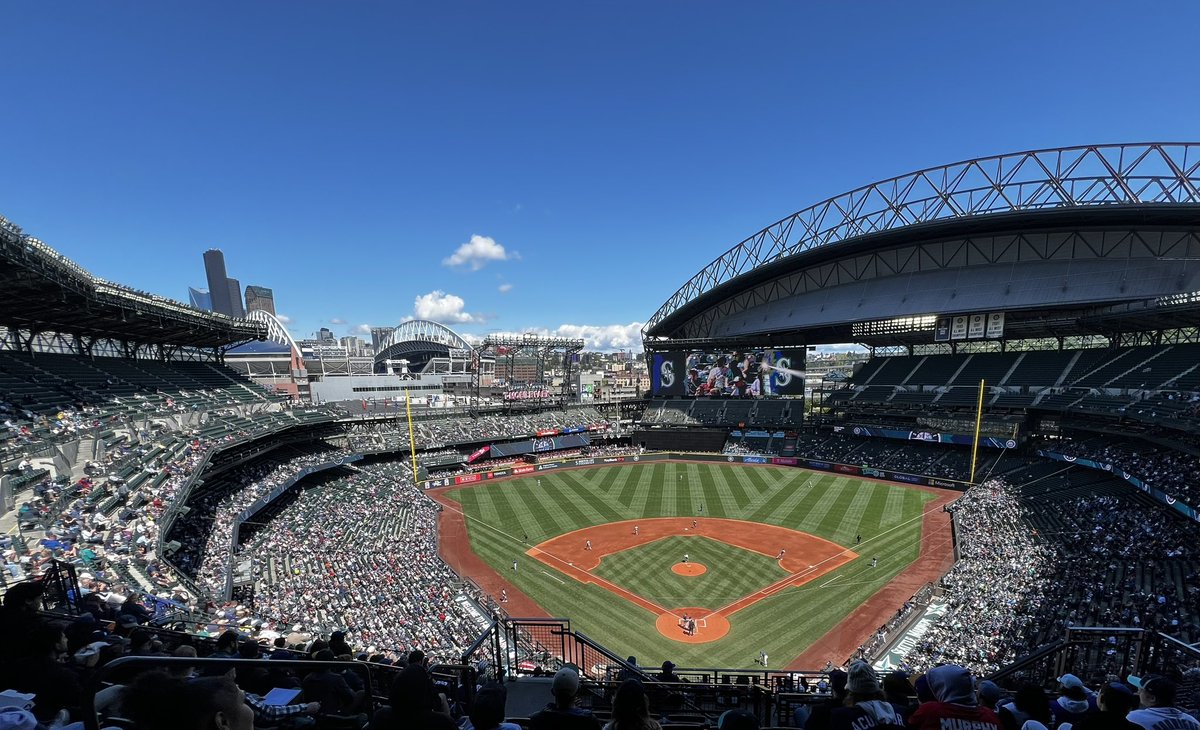 Beautiful day out for baseball. #GoMariners