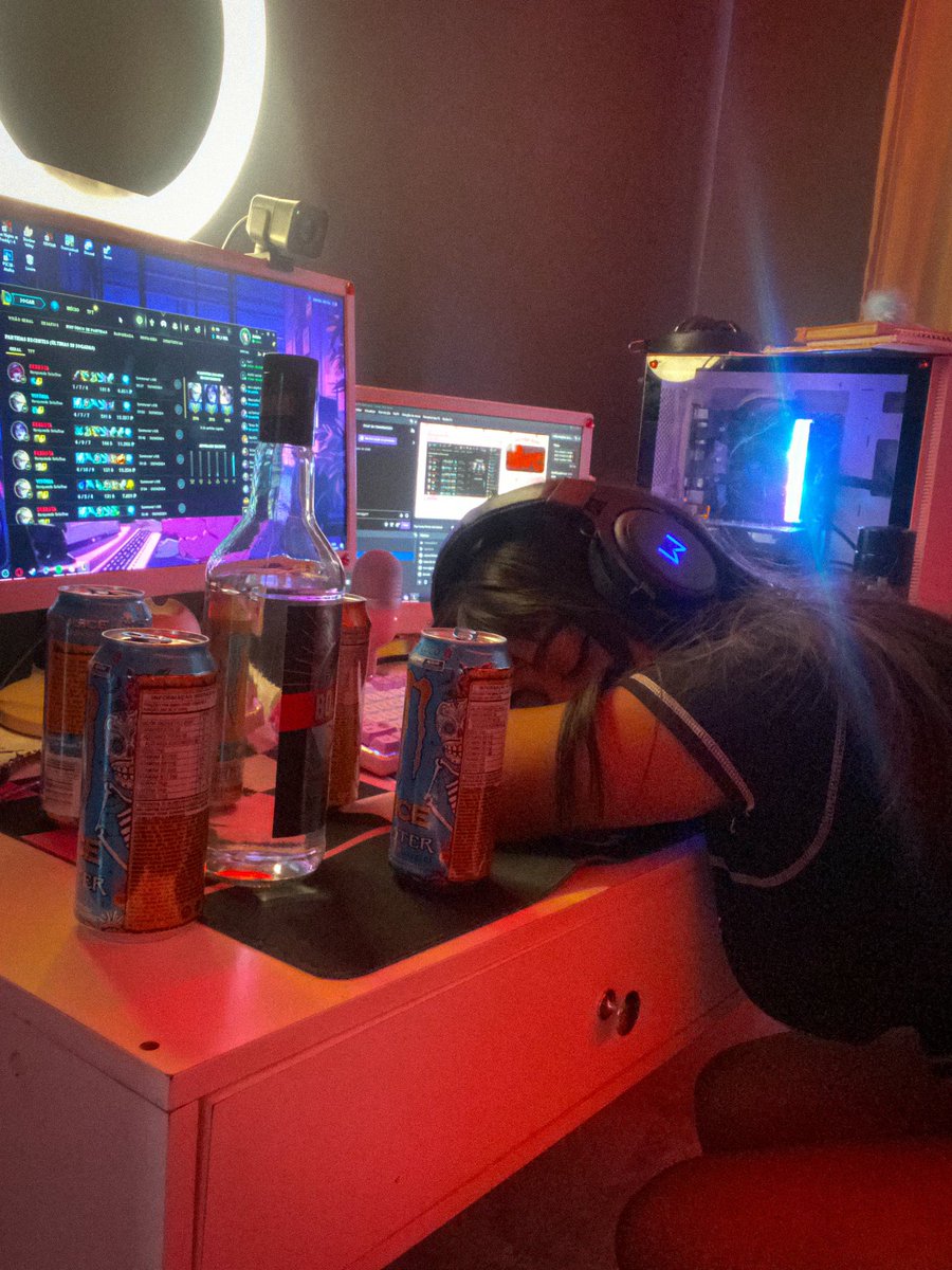 twitch.tv/unna_lol