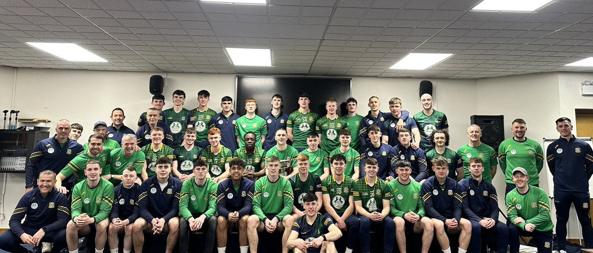 It takes a collective effort to win a Leinster title & when the dust settled on Monday evening, all the panellists & backroom team gathered for a group photo with the previous silverware. Moments to be remembered. 📸 via @Brian_OCe @BectiveStud #MeathGAA #BectiveStud