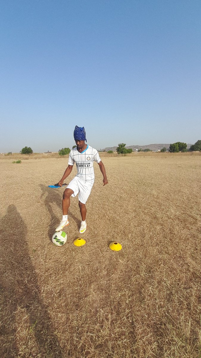 Day by day ⚽️ #morningtraining #footballtraining #football #futebol #soccertraining #soccer #footballlife #soccerlife #drills #speeddrills #like #follow #comment #share #acceleration