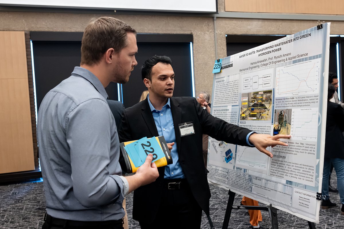 UWM_Engineering's tweet image. Congratulations to Hamza Alnawafah, Mechanical Engineering, the winner of the 2024 Michael Krauski Memorial Award at this year&apos;s Research Poster Competition! Full list of all winners, poster titles and  research advisors at uwm.edu/engineerposter #researchposter #uwm