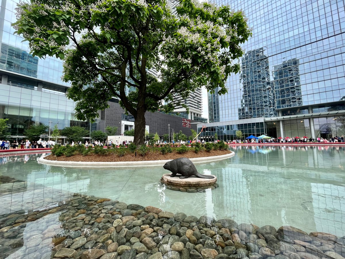 #ICYMI the pond at Love Park – a two-acre park located in the heart of the central waterfront – has been filled for the season and the @waterfrontbia’s moveable furniture is back and ready to be enjoyed just in time for the warmer weather! The park officially opened last June,