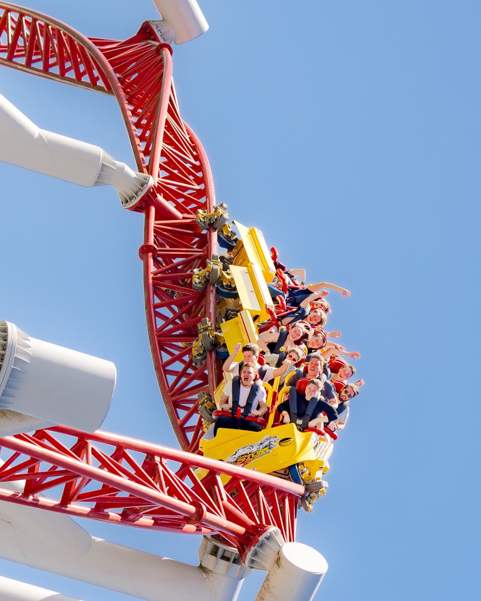 Where would you rather be right now?

#stormrunner @hersheypark