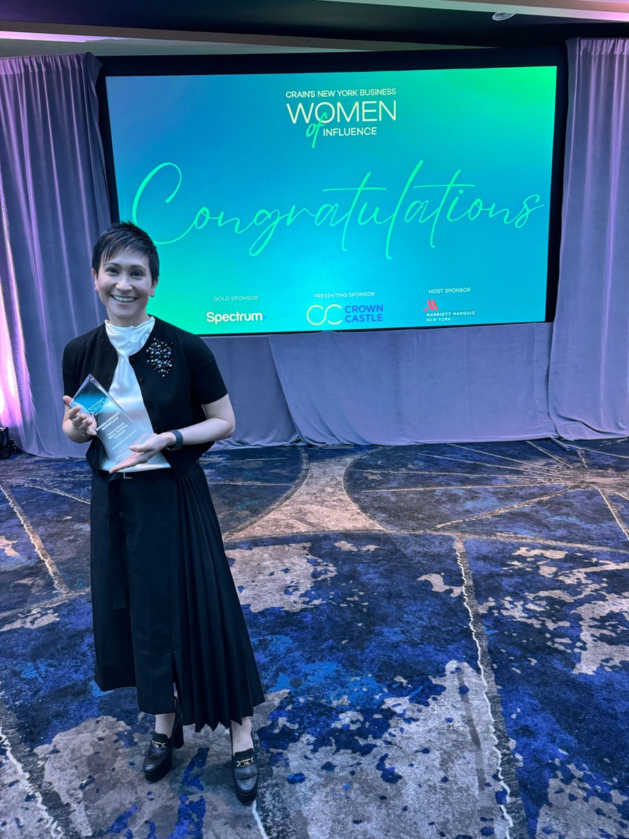 IWBI was honored to receive @CrainsNewYork Women of Influence, Women-Forward Workplaces Award, recognizing the top organization that boasts programs, initiatives and policies that advance women in the workplace. We're proud to embrace the values that we put forth through WELL!