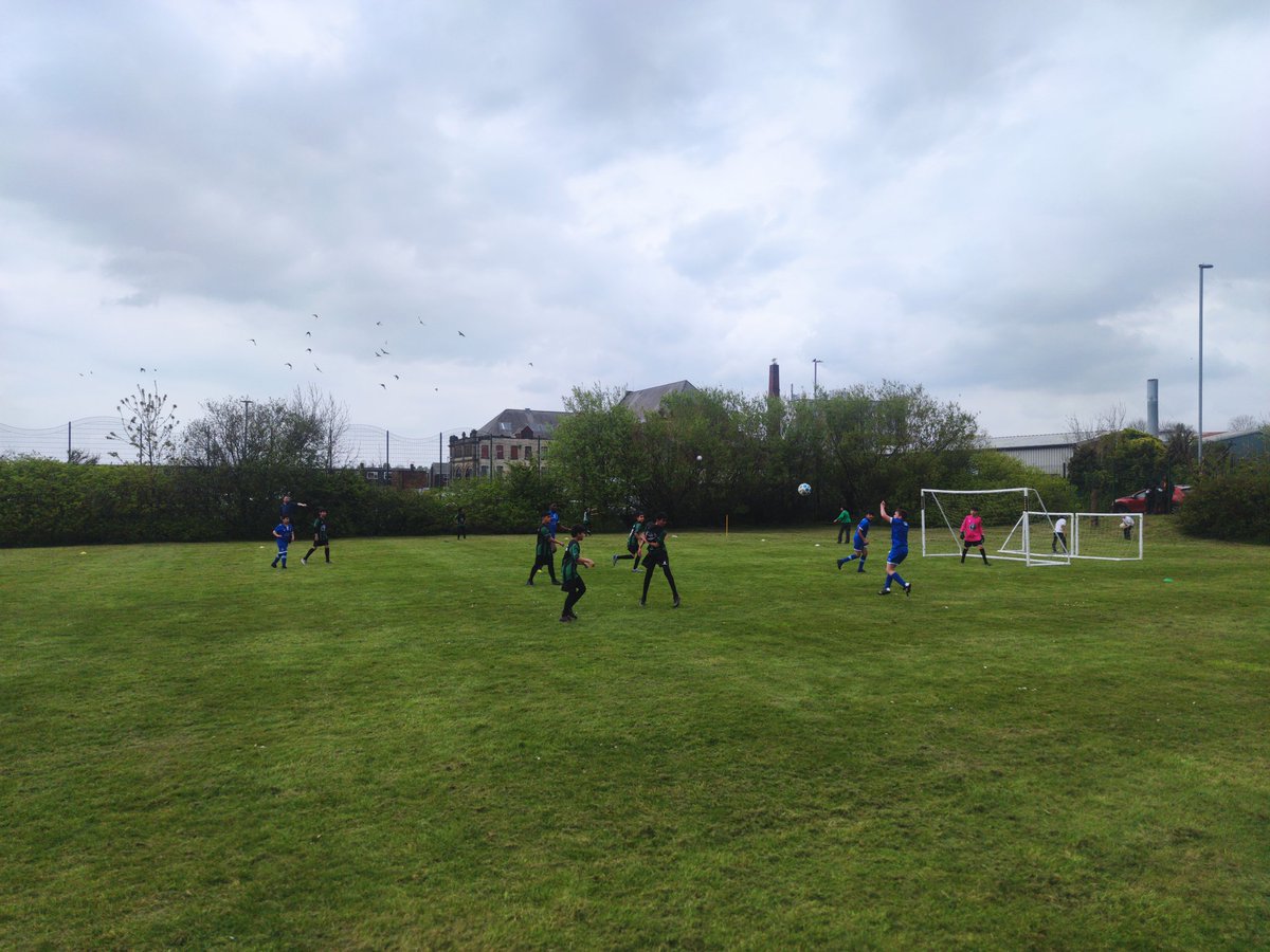 Well done to our Y5/6 football team who ran out 2-1 winners against Greenacres Primary. A great close fought victory!