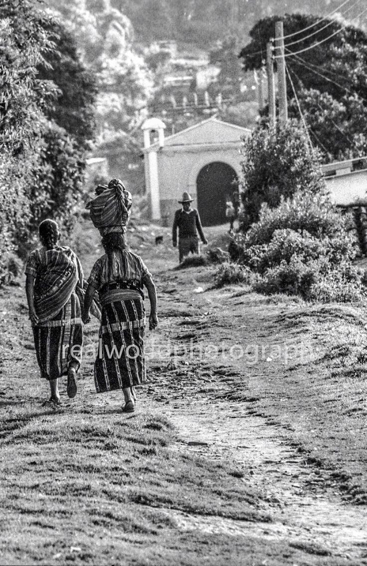 A Solola scene. Guatemala, Central America. 1992. Gary Moore photo. Real World Photographs. #guatemala #solola #rural #malmo #sweden #photography #blackandwhitephotography #garymoorephotography #realworldphotographs #nikon #photojournalism
