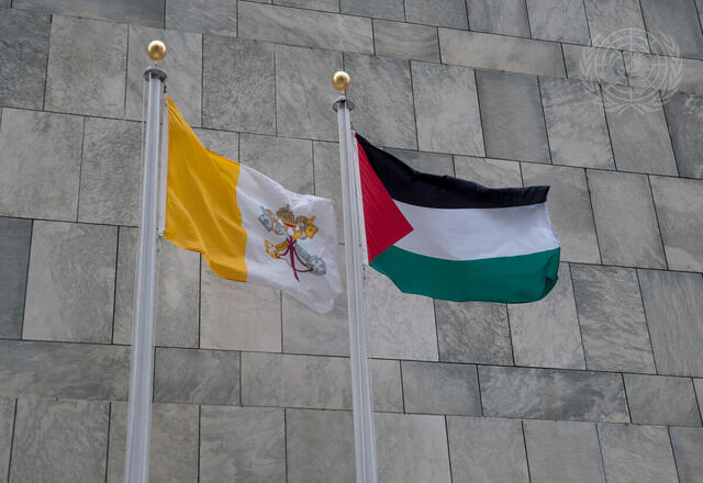 Since 2015, actually 195 flags are raised at #UNHQ, the 2 additional flags being those of the Holy See and Palestine.
For many, seeing these two flags raised each day is also inspiring.