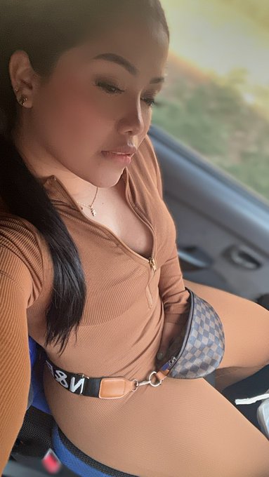 🤭 https://t.co/ulR9uuV1Sc<a href="/tag/drake"class="tags"><span>#drake</span></a><a href="/tag/viral"class="tags"><span>#viral</span></a>