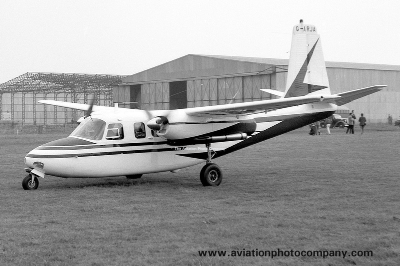 Aero Commander 520 G-ARJA (1961) aviationphotocompany.com/p882451834/ee9… More Aero Commander 500 images: aviationphotocompany.com/p953999244