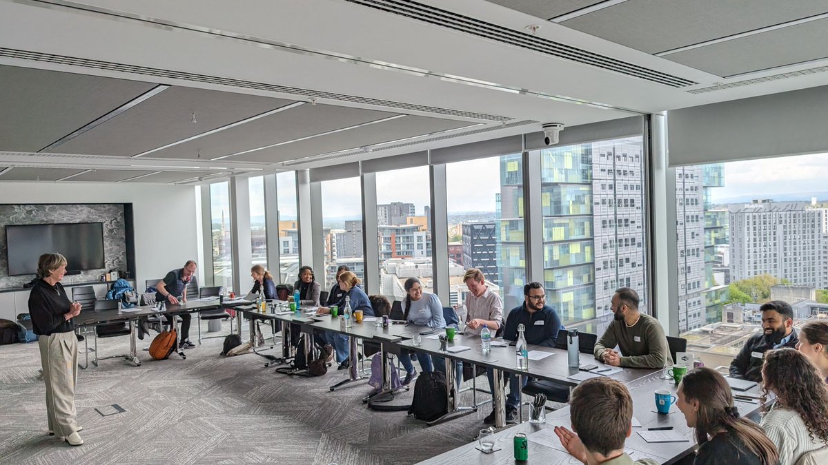 Last weekend, we held our annual Alumni Leadership Board residential meeting in Manchester 🤩 It was a great chance for the group to share ideas, ask questions and feed into our strategy. A big thank you to our friends at Squire Patton Boggs for generously hosting us 👏