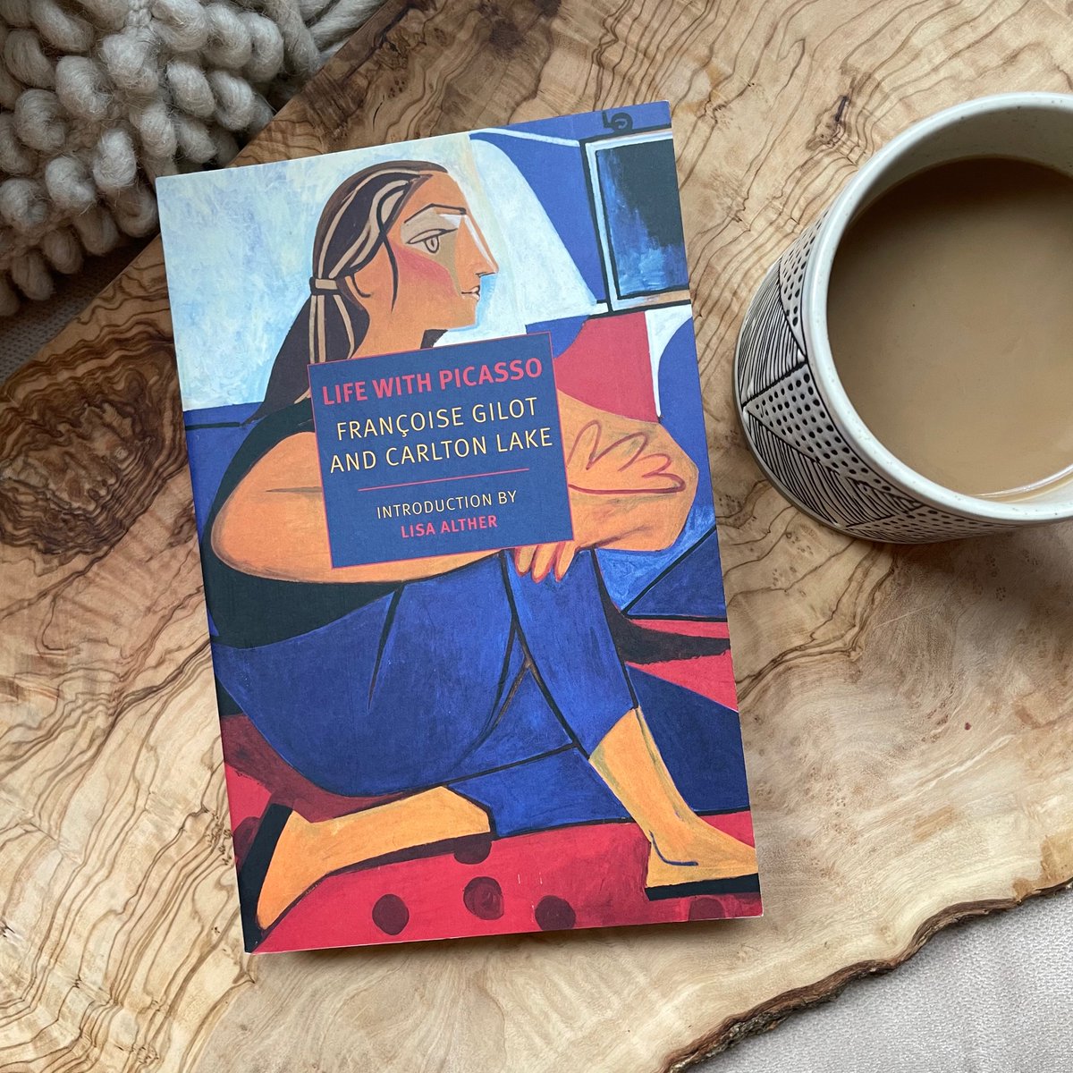“The most striking thing, though, was a glowing canvas by Matisse, a still life of 1912, with a bowl of oranges on a pink tablecloth against a light ultramarine & bright pink background […] I couldn’t resist saying, “Oh, what a beautiful Matisse!” (p17) #NYRBWomen24