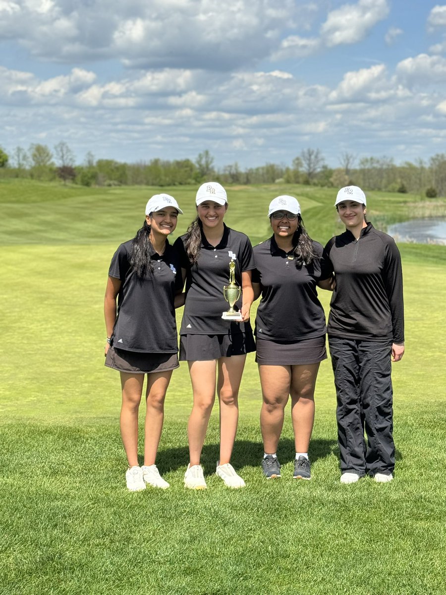 What a day for the Panthers!  Vaidehi Shah took 1st overall shooting 68 (-4) to win the Skyland conference tournament while also posting a school record.  Her sister Yashvi shot 77 to finish 6th overall as a freshman.  And our team came in 2nd 🥈#gopanthers #njgolf