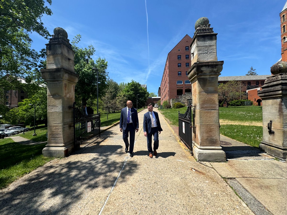 We want motivated individuals to join our team! Today we toured @MySaintVincent and met with McKenna School of Business students to talk about our career and intern opportunities.