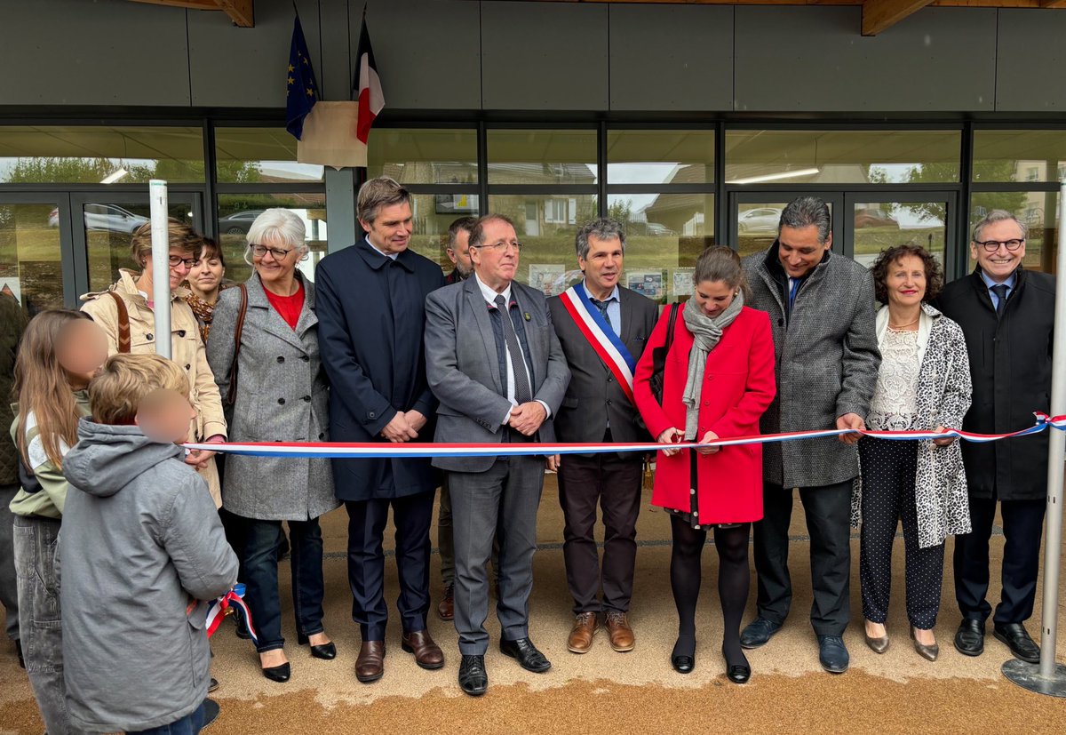 🏫 🚀 L’école primaire Thomas-Pesquet de Cressensac-Sarrazac, dans le Lot, a pris son envol ! J’ai récemment eu le plaisir de participer à l’inauguration de ce nouvel équipement qui engage notre territoire sur le chemin de l’avenir.