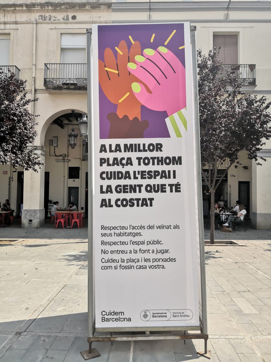 31416CCF's tweet photo. Necessitem cartelleria tipus com la que s'ha posat en altres barris, per no dir prohibir l'ús de pilotes i horari a tota la plaça jugable. https://t.co/RZVsoJH5Yg