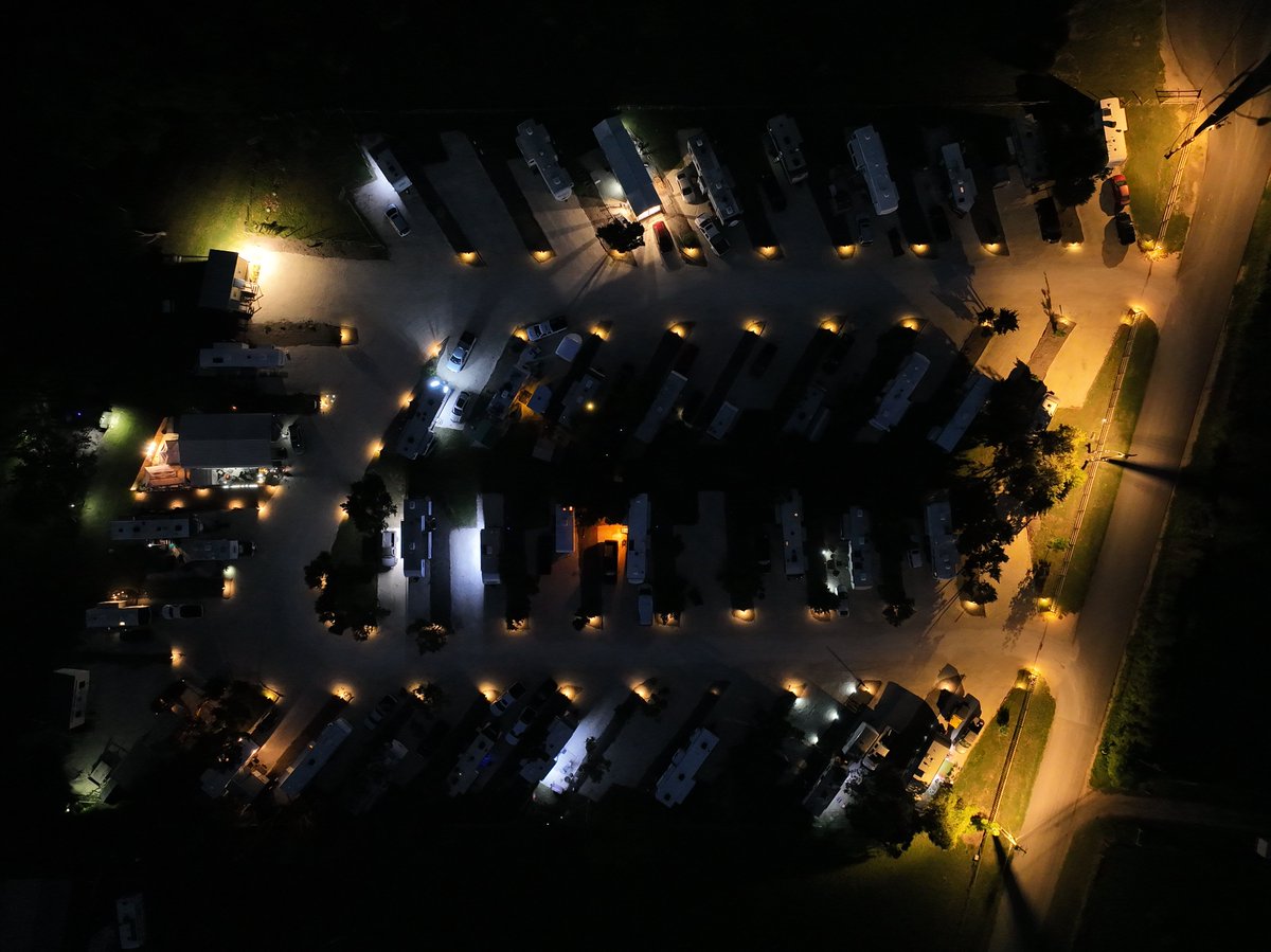 Glowing vistas under the stars! 🌟✨ Our drones capture the tranquility and magic of the evening hours from above. Embrace the beauty of nighttime exploration! 🌙🚁

#nightdrone
#aerialphotography