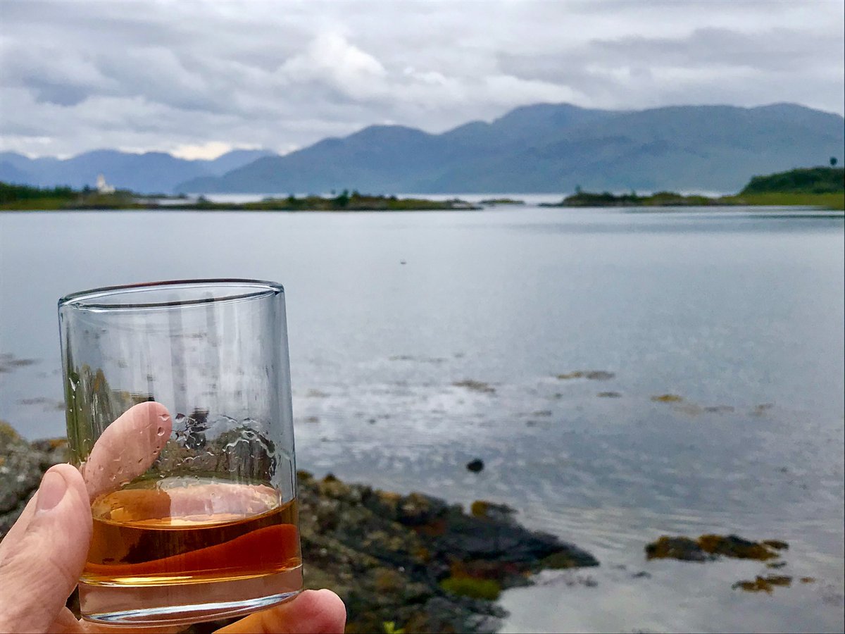 A Wee Dram and a Stunning View -
A Match Made in #Scotland!🏴󠁧󠁢󠁳󠁣󠁴󠁿🥃
We Agree!😀👍
Here’s a Wonderful Memory From the Isle of Skye!📷
#ScotlandisNow #LoveScotland