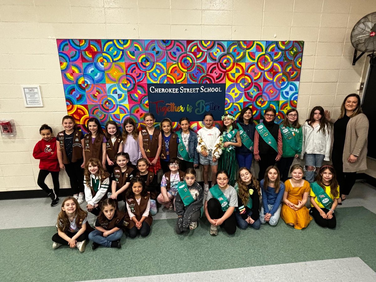 Cherokee Street School (@cherokeestcsd) on Twitter photo A great big thank you to the Girl Scout Troops who transformed one of the walls in the cafeteria into a beautiful mural. Special thanks to Mrs. Burgalassi-Cherokee Street, Together is Better! <a href="/ConnetquotCSD/">Connetquot CSD</a> ๐จโจ A great big thank you to the Girl Scout Troops who transformed one of the walls in the cafeteria into a beautiful mural. Special thanks to Mrs. Burgalassi-Cherokee Street, Together is Better! <a href="/ConnetquotCSD/">Connetquot CSD</a> ๐จโจ