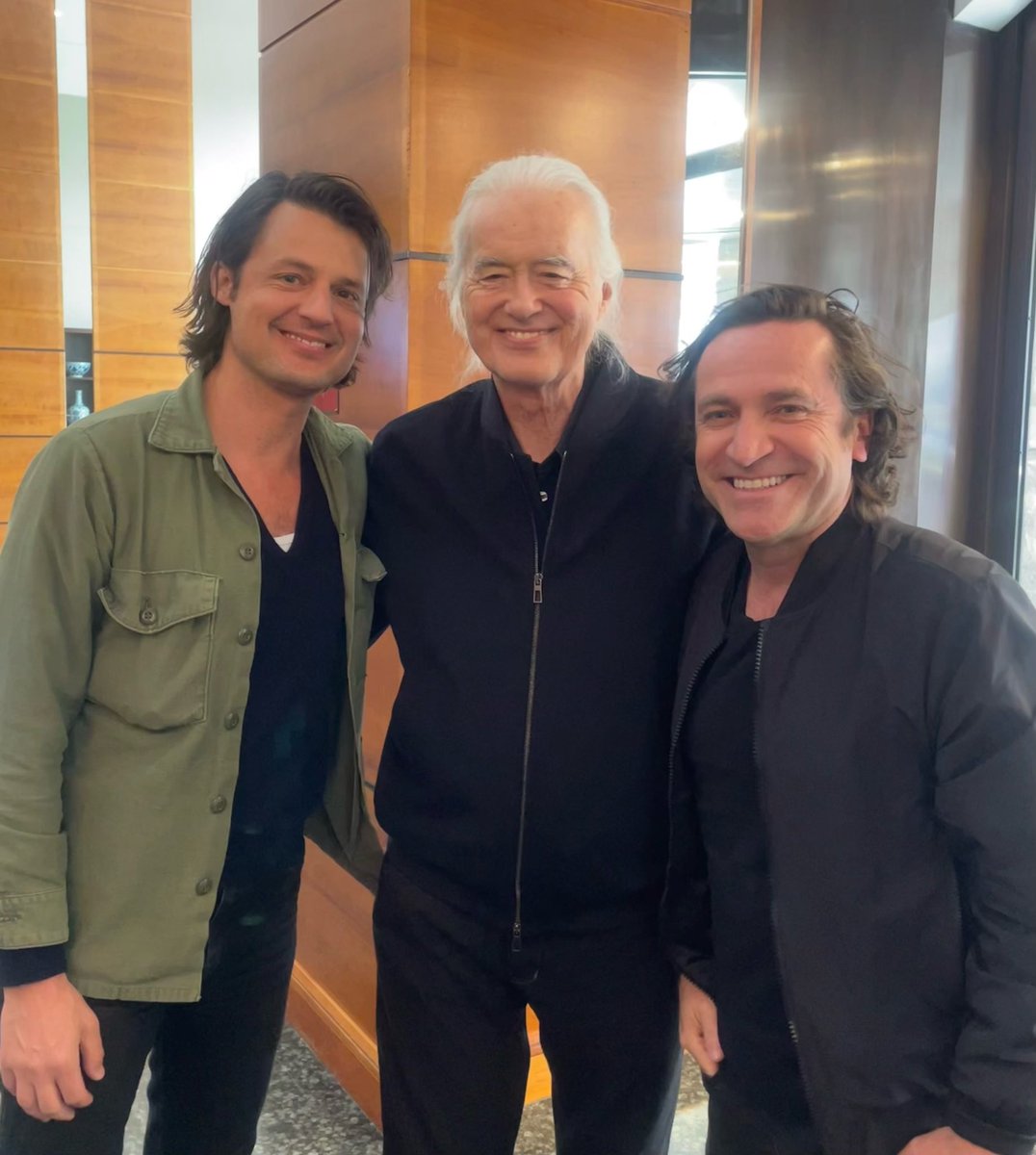 Jerry and Taylor selfishly get a picture with one of my heroes while I work all fucking day 🙄😉 @JimmyPage #iloveyouguys #jealous