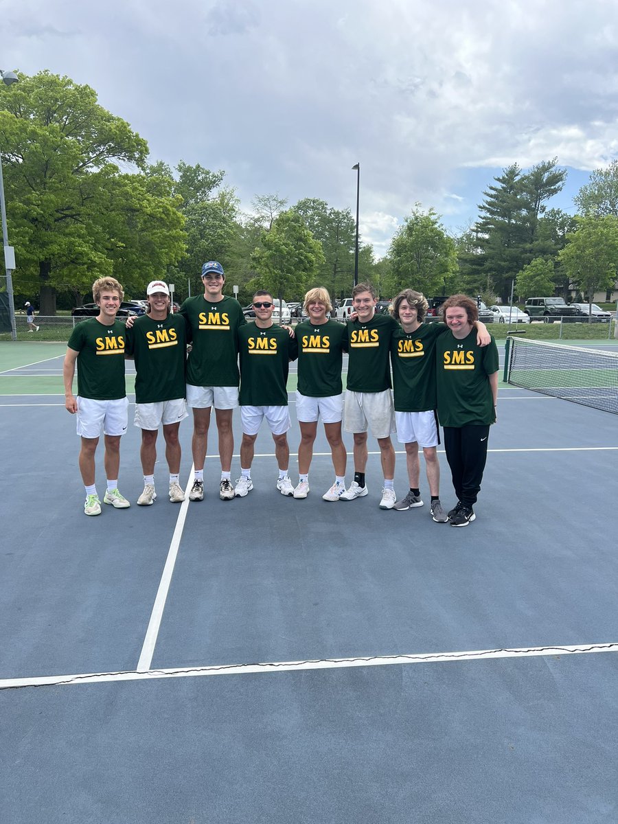 Thank you to these 8 seniors and all they have given @SMSRaiderTennis Very proud of all your accomplishments. @SMSouthTDain