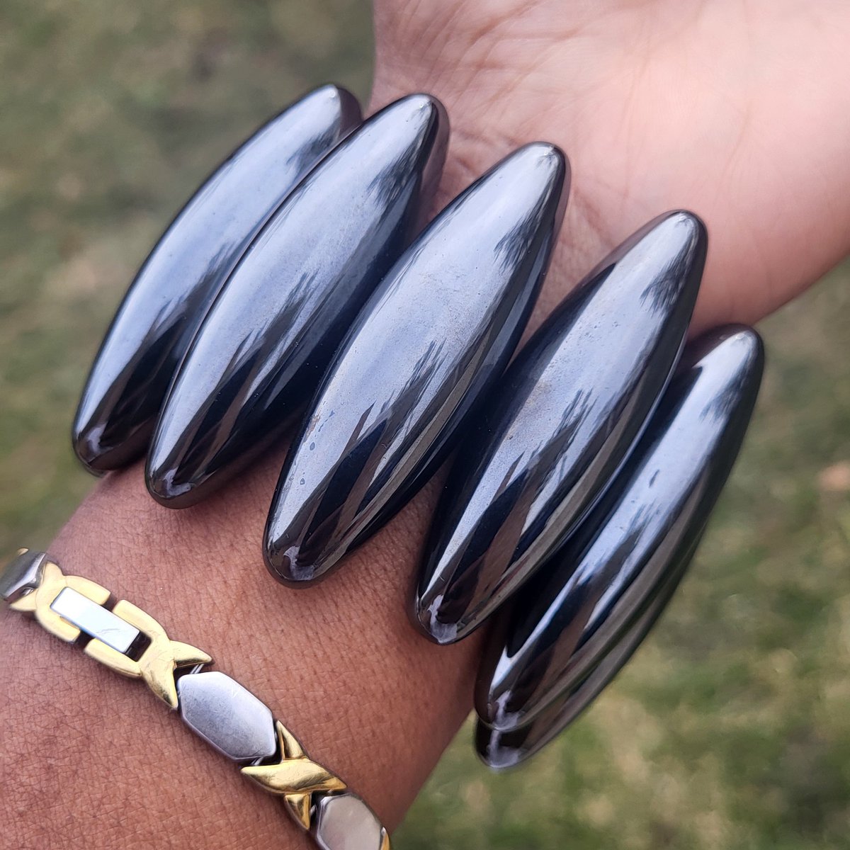 The Earth's frequency is changing. Place a protective shield around you by using Hematite Magnets. Rub them on your body, place them around your home. Use them daily & watch as your frequency begins to rise.
BACK IN STOCK!⚡️
bit.ly/hememags