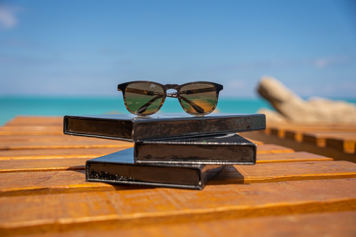 Sun, Sea, Sand, and Shades – the perfect weekend blend. 😎🏝️☀️

#365Beaches #SunglassesStyle #EMVC #EyeMobileVisionCare #SeeAndBeSeen #AntiguaBarbuda