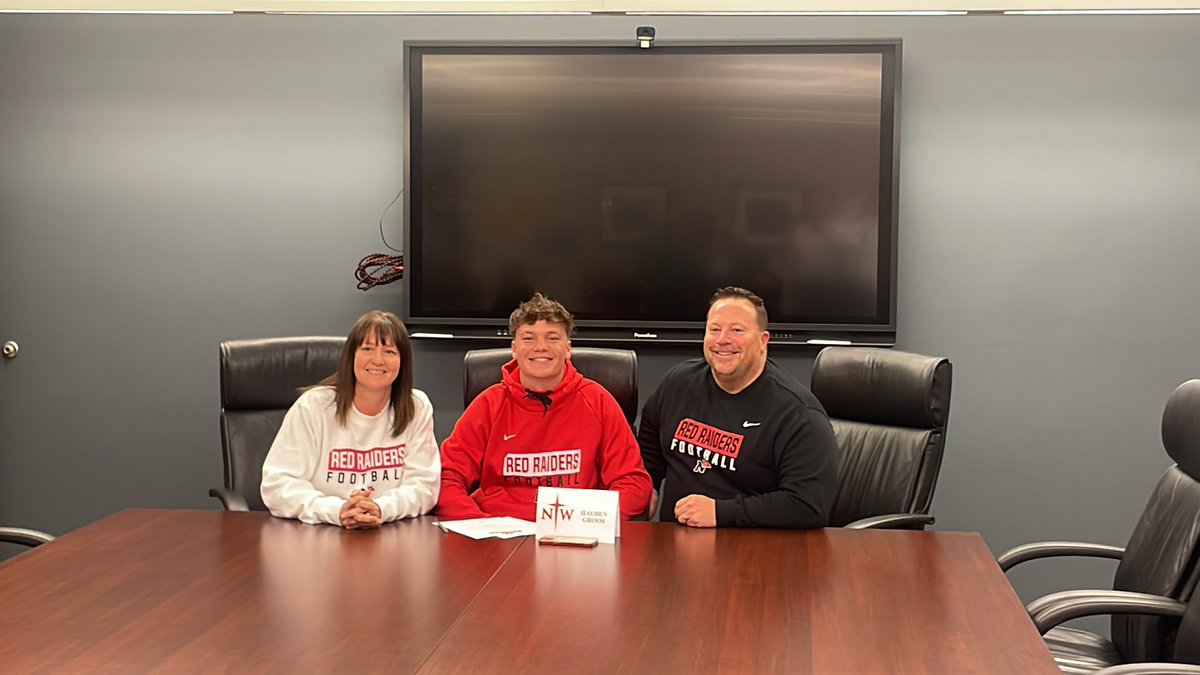 Congrats to QB 1 Hayden Groos making it official! Continuing his education and football career at Northwestern!