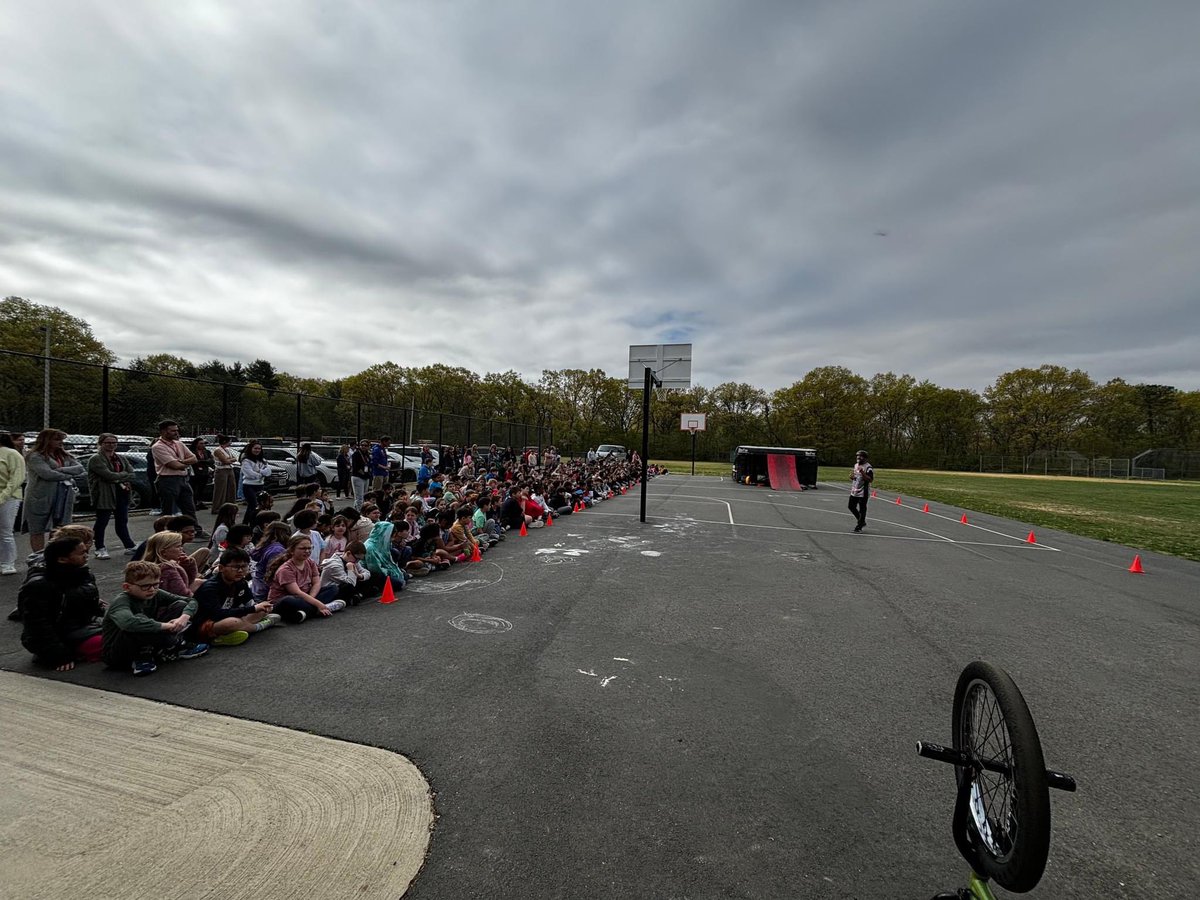 Cherokee Street School (@cherokeestcsd) on Twitter photo Thank you to our amazing PTA for hosting a BMX Show for our Cherokee students today! <a href="/ConnetquotCSD/">Connetquot CSD</a> ๐ฒ Thank you to our amazing PTA for hosting a BMX Show for our Cherokee students today! <a href="/ConnetquotCSD/">Connetquot CSD</a> ๐ฒ