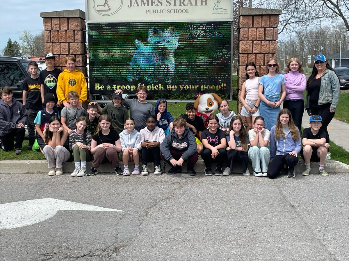 JamesStrathPS's tweet image. “We Play Here.” Students in Grade 6 created slogans to remind dog owners that children play on the school yard and are tired of the dog poop being left behind. Help spread the word with @JamesStrathPS and @StTeresaPVNC