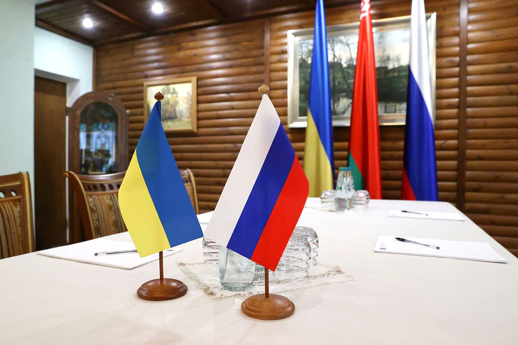 🧵THE DEAL THAT NEVER WAS How Russia sought to subjugate Ukraine, the West rightly refused to play the ball, and Putin became personally responsible for the failure of the Ukrainian-Russian talks