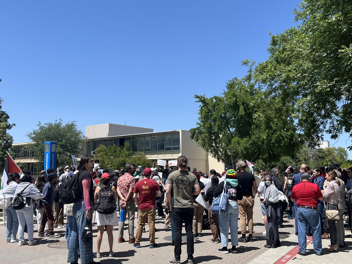 KateABC30's tweet image. Happening now: Students for Palestinian Liberation at Fresno State and supporters are gathered on campus for a sit-in in support of Palestine and in solidarity with students across the nation. @ABC30