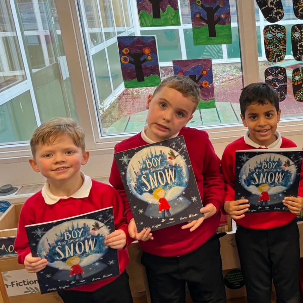 📚👀Lots of very happy #readers in Year One taking home #TheBoyWhoBroughtTheSnow written by #HollyHughes ✍ after her exciting visit recently! #BloomsburyBooks #ReadingForPleasure #PrimaryLiteracy