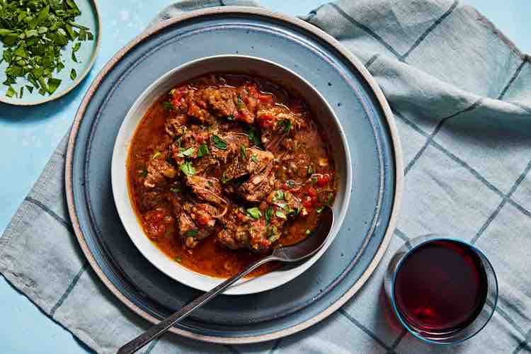 This Georgian beef and tomato stew could be a fun and flavorful weekend cooking project ow.ly/hJ7450Rt5tn @foodandwine #cooking #recipes