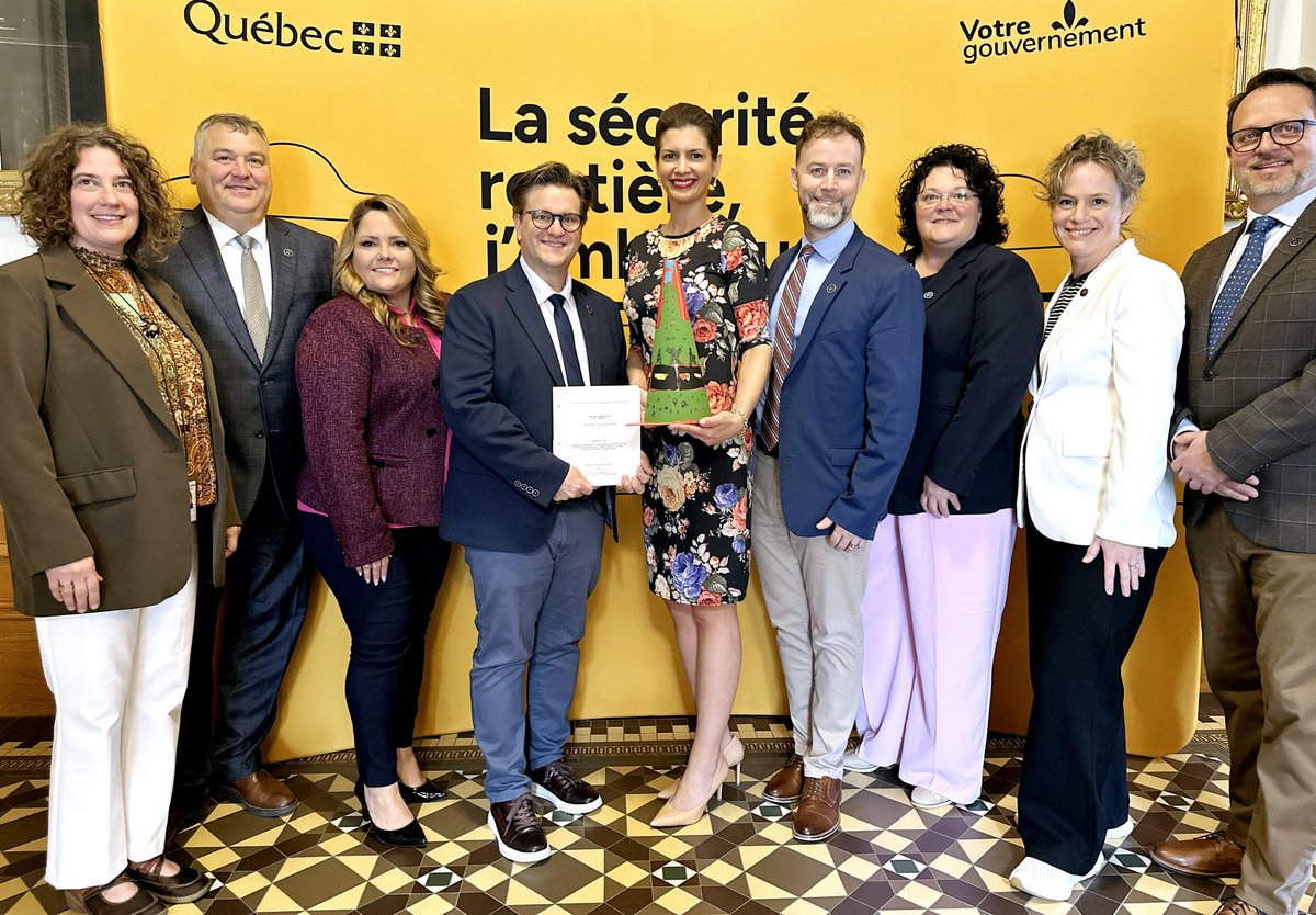 Notre projet de loi sur la sécurité routière est officiellement adopté! 😃 Un outil majeur pour opérationnaliser notre Plan d'action en sécurité routière 2023-2028, que j'ai déposé en août dernier. Merci à mes collègues qui ont participé aux travaux! 🙏🚸 shorturl.at/suBM4