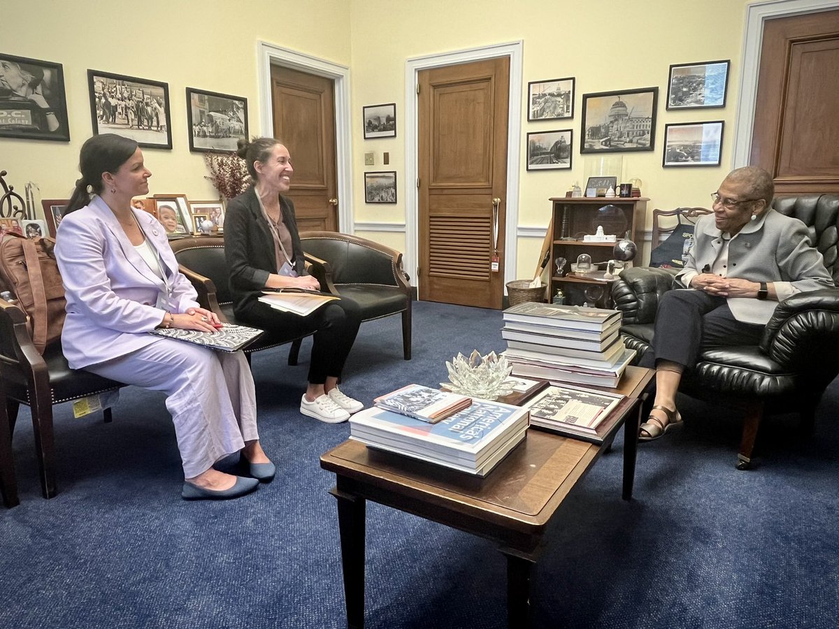 Today, I met with the D.C. Teacher of the Year, Cardozo High’s own Beth Barkley and the Maryland Teacher of the Year, @MKConnerton from Annapolis High School, who were on the Hill today on behalf of @CCSSO. Thank you Beth and Mary Kay for helping shape America’s youth!