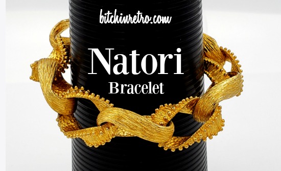 #Designer Josie Cruz #Natori chunky textured chain link #bracelet with amazing #style  and presence. There is nothing understated about this #dramatic piece.

#mothersdaygifts #mothersdaygiftideas #designerjewelry #designergifts #giftsformom #bitchinretro

bitchinretro.com/products/nator…