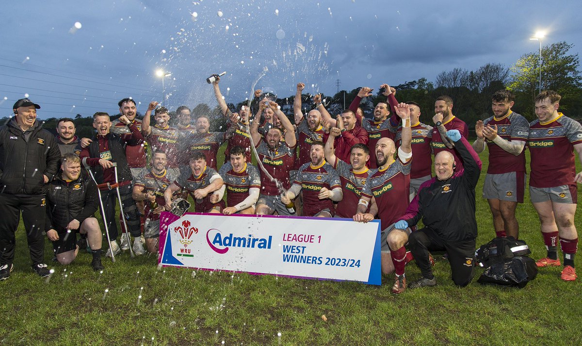 Absolute scenes at Stradey Park, as Llanelli Wanderers are crowned WRU Admiral League 1 West Champions, completing a historic league and cup double. @llanelliwands @AllWalesSport @LlanelliStar @LlanelliStand @RCSTeamwear @TheBridgeLlan #uppawands #maroonandgold #double 🚂🏆🏆