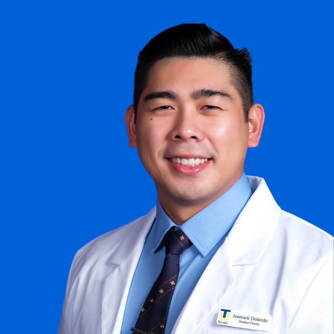 Meet Jonmark Dolendo, future Doctor of Osteopathic Medicine. He's a biochemistry grad from U.C. San Diego who's now pursuing Medical Health Sciences at Touro University Nevada. Goal: Trauma Surgeon. He'll serve in the U.S. Army Reserves and medical missions.🪖🎖️ #studentspotlight