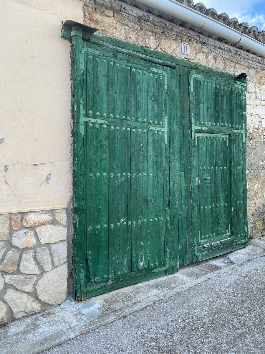 #adoorable loved this green door #Villalba #CastillaLaMancha