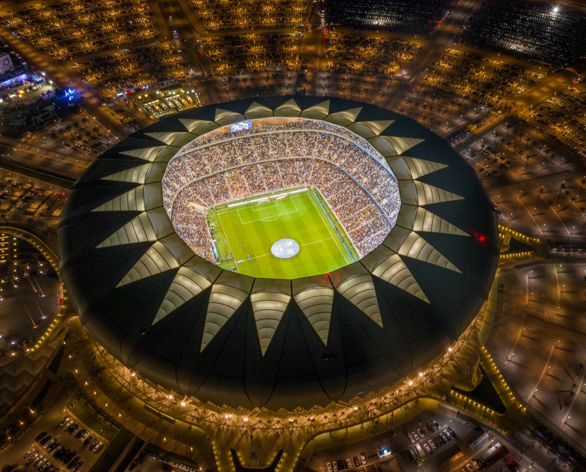 🚨🚨🚨 - دورينا غير :
انباء عن نقل مباراة #الهلال والوحدة من ملعب الشرائع الى الجوهرة وسيكون التتويج في جدة