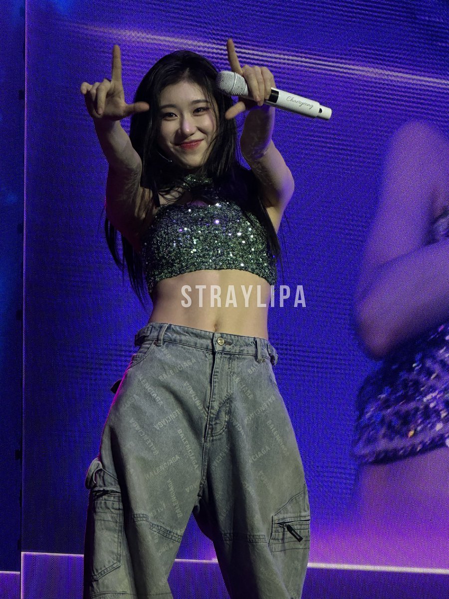 240501 Born to be in Amsterdam #Chaeryeong #ITZY_2ND_WORLD_TOUR #ITZY_BORNTOBE #ITZY_BORNTOBE_AMSTERDAM #ITZY #이채령