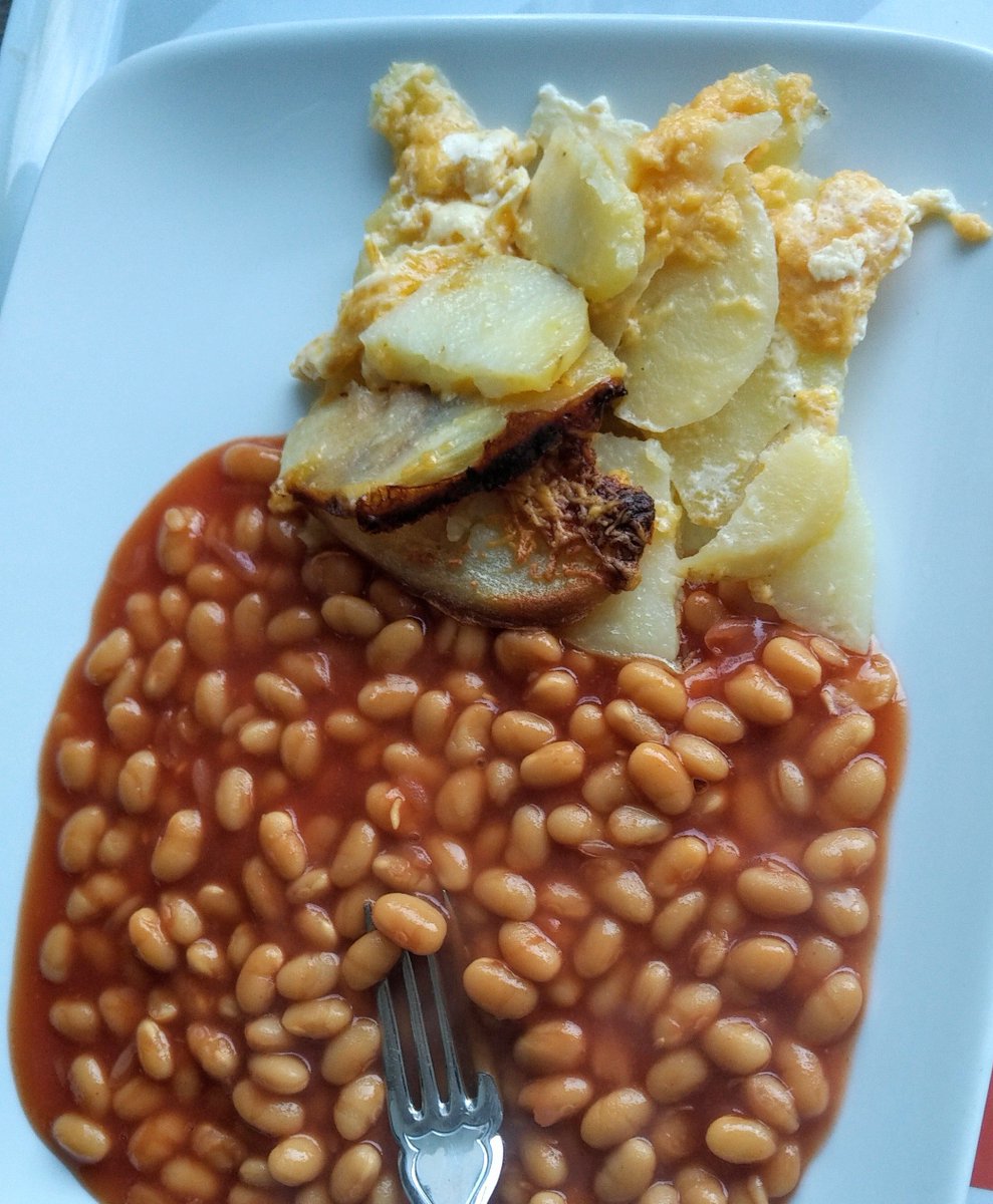 Wyfan2's tweet image. I may have had to cancel my visit to @hastingsjitg but thanks to @silverscreensup I've been able to have a #Wicker 1st May with #EdwardWoodward's cheese and potato pie.