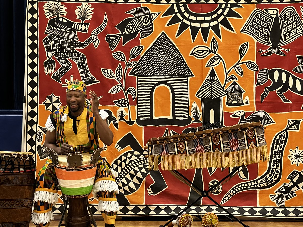 So grateful Fana Soro, from Côte d’Ivoire, performed at our school today. Such an engaging performer. We learned about different instruments, dances &amp; phrases. We were reminded to smile, to listen, to be happy, &amp; to be brave. Slideshow to follow. <a href="/CatWoodsES_LDSB/">Cataraqui Woods ES</a> <a href="/LimestoneDSB/">Limestone District School Board</a>