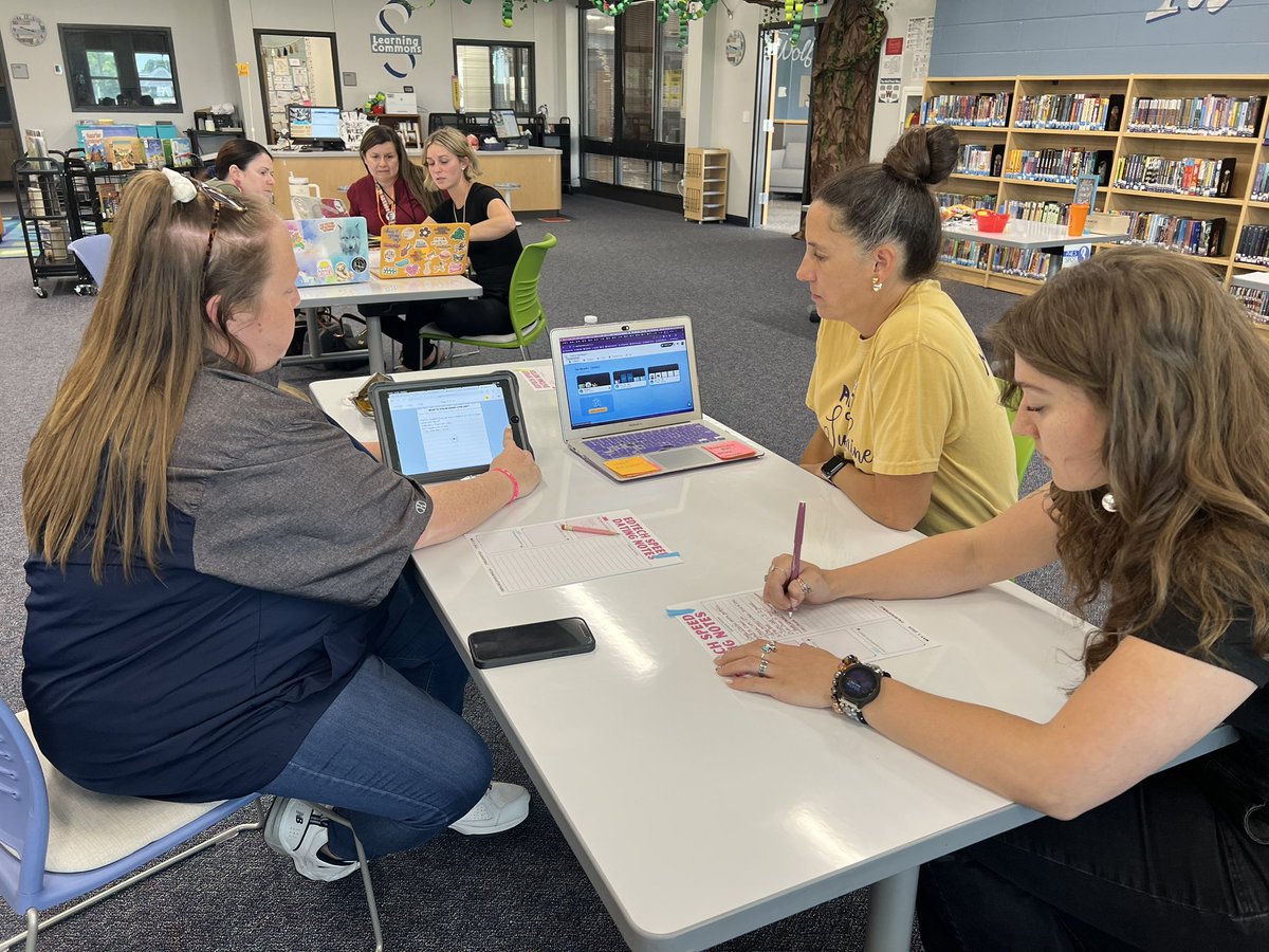 These amazing teachers are speed dating to share and learn about #edtech integration! 👏🏼☺️ #itsaslaughterthing #WeAreMckinney #mymisd #mckedtech @SlaughterLC @slaughteres Featured tools include @BookCreatorApp @AdobeExpress @Seesaw