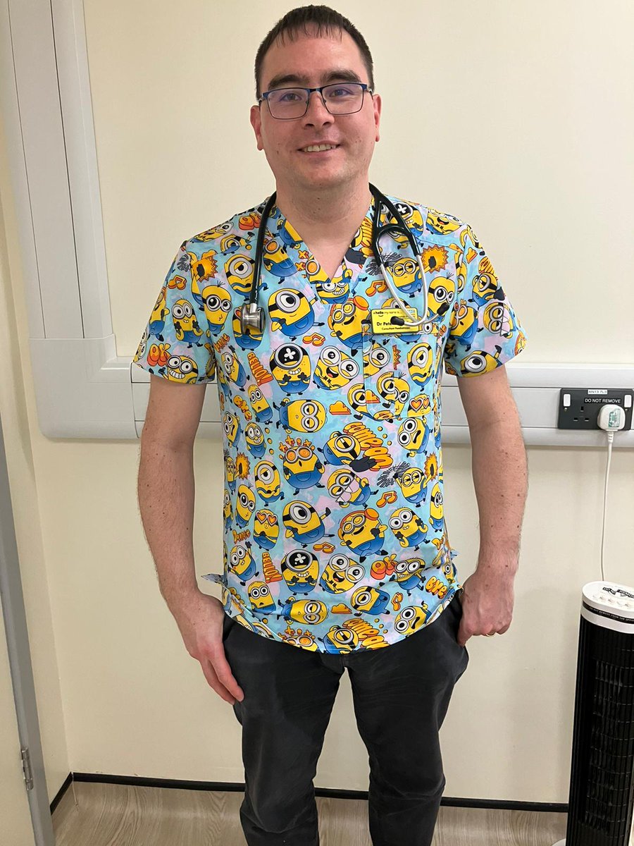 Better late than never...🙃 Shout out to our Associate Medical Director for Child Health @EKHUFT leading the way with Fun Scrubs Friday 👏🏾 Now on the hunt for my own scrubs, and hoping we can start a movement to bring more smiles to the faces of our children and young people.