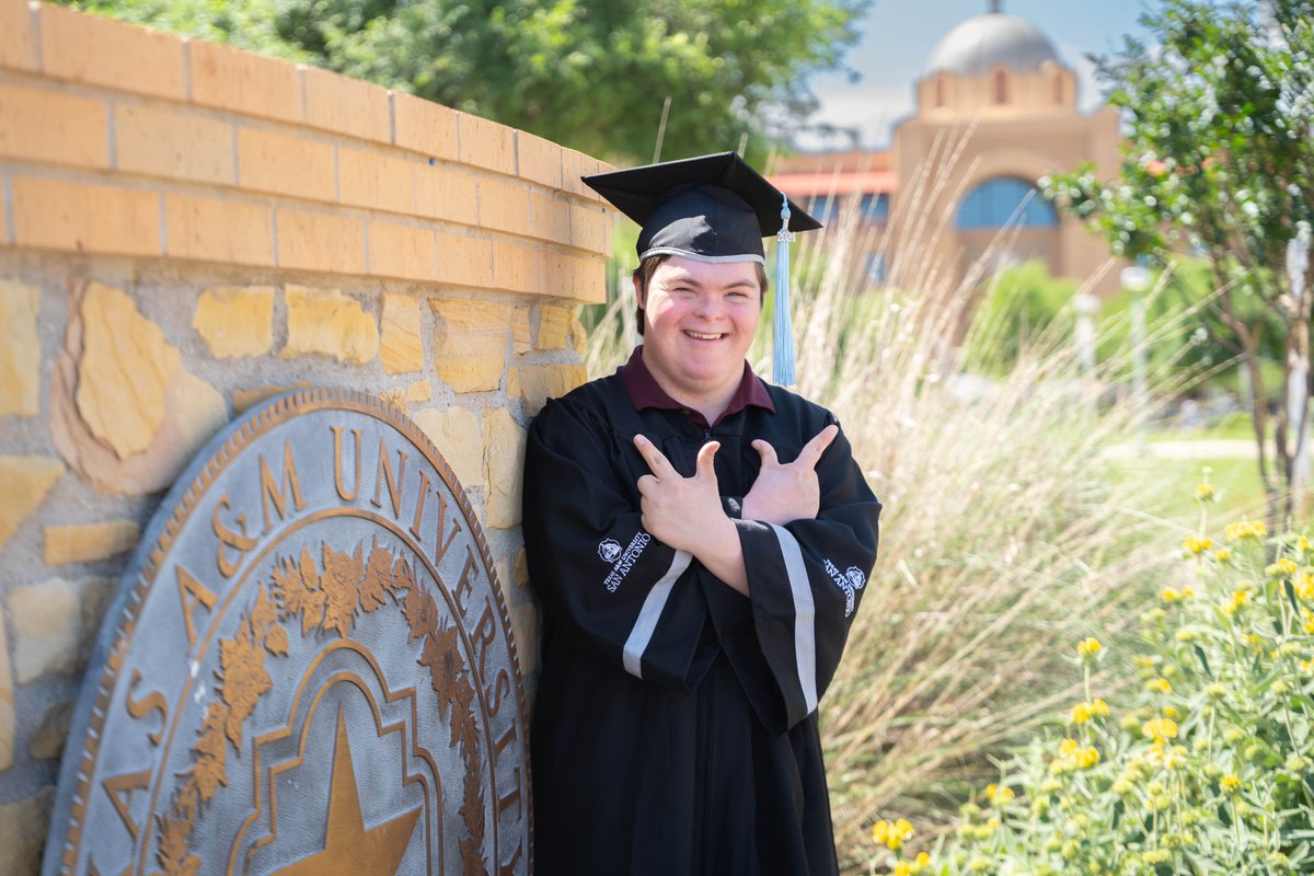 It's Inclusive Postsecondary Education (IPSE) Day! IPSE day is a day where we bring awareness to inclusive post-secondary education programs like ours. And what a perfect time to spotlight one of our graduating students, Daniel. @TAMUSanAntonio @thinkcollegeICI